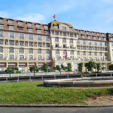 Apartment A Villers-sur-mer, 30 M², Avec Terrasse *